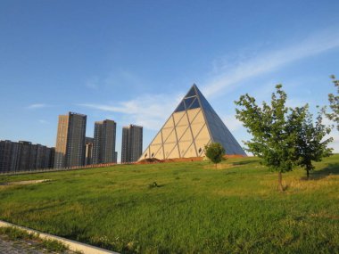    Barış ve Barış Sarayı