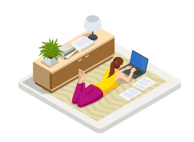 Evde dizüstü bilgisayarı ve masa başında kağıtları olan bir iş kadını. Serbest çalışmak ya da konsept çalışmak. Çevrimiçi iş görüşmesi formu. Merkez Ofis.