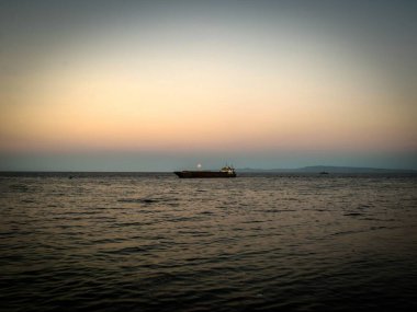 Dumaguete, Filipinler 'de Günbatımı Renkleri (Okyanus Görünümü)