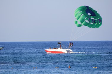 Parasailing. Kıbrıs.