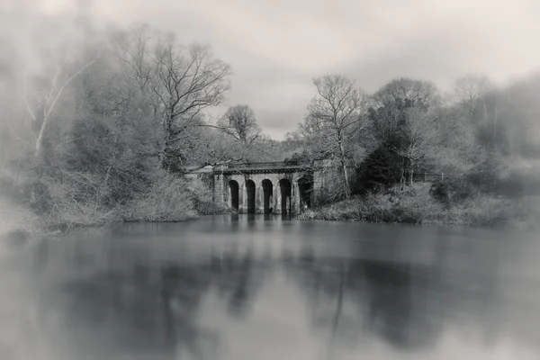 Viaducto viejo en Hampstead Heath —  Fotos de Stock