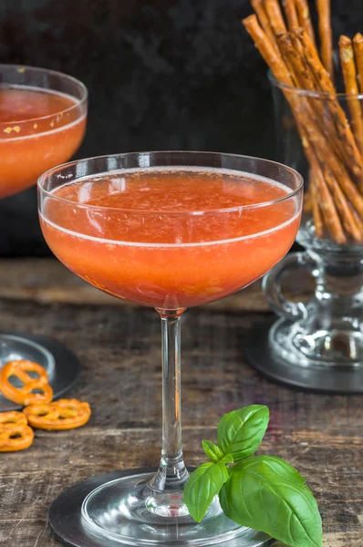 Cocktail de ameixa Bellini — Fotografia de Stock