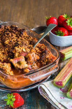 Rhubarb ve Çilek ezmesi