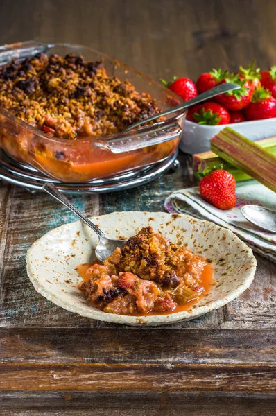 Rhubarb ve Çilek ezmesi