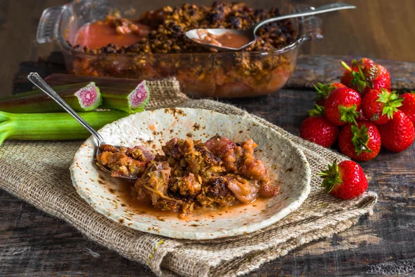 Rhubarb ve Çilek ezmesi