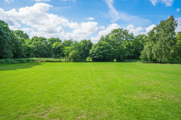 Hampstead Garden förort green, London Uk — Stockfoto