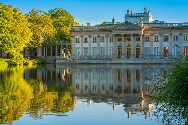 Lazienki-palatset, Warszawa, Polen — Stockfoto