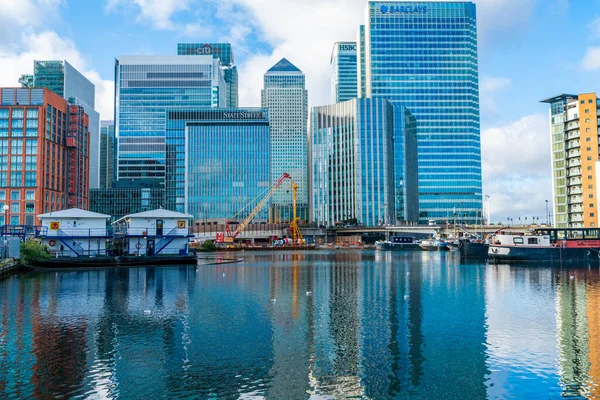 London Listopad 2020 Nowoczesne Drapacze Chmur Canary Wharf Centrum Finansowe — Zdjęcie stockowe