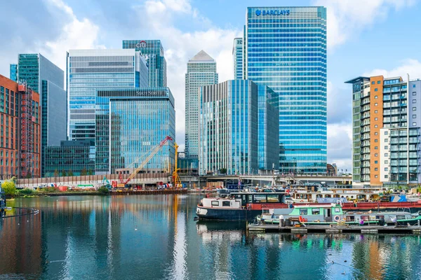London Listopad 2020 Nowoczesne Drapacze Chmur Canary Wharf Centrum Finansowe — Zdjęcie stockowe