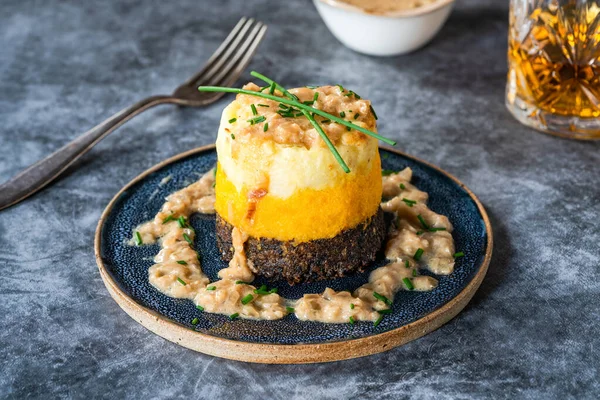 Haggis Neeps Und Tatties Stapeln Sich Haggis Mit Rüben Und — Stockfoto