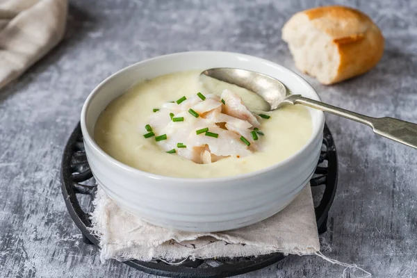 Cullen Skink Supă Tradițională Scoțiană Din Haddock Afumat Cartofi Ceapă — Fotografie, imagine de stoc