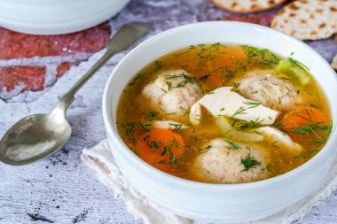 Hamursuz Bayramı için geleneksel Aşkenazi yahudi yemeği.