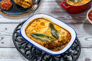 Bobotie - Yumurta bazlı sosla pişirilmiş Güney Afrika körili et
