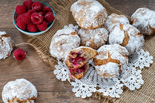 Las Galletas Frambuesa Amaretti Postre Tradicional Italiano Vista Ángulo Alto — Foto de Stock