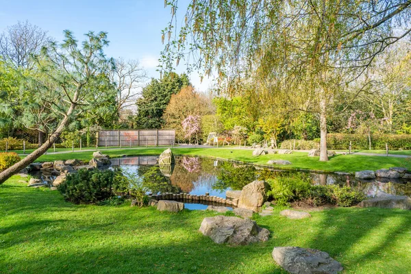 London Storbritannien April 2021 Kyoto Garden Holland Park Med Färgglada — Stockfoto