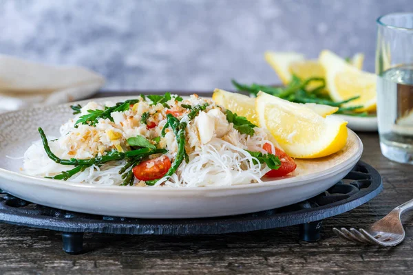 Crab and samphire vermicelli rice noodles