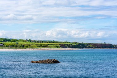 Berwick-upon-Tweed, Northumberland İngiltere 'deki Tweed Nehri' nin karşısına bakın.