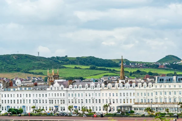 Llandudno Wales Juli 2021 Zicht Llandudno Gebogen Promenade Omzoomd Door — Stockfoto