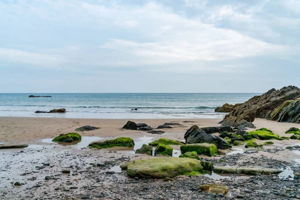 Marloes Sands Beach Skalními Útvary Wales — Stock fotografie