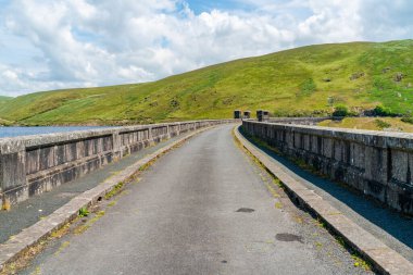 Elan Vadisi 'ndeki Craig Goch Barajı, Powys, Galler