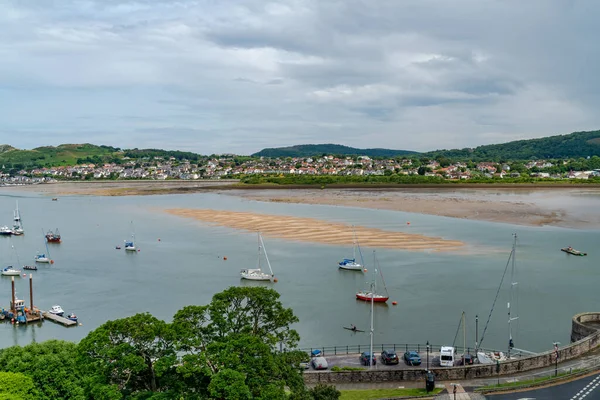 Conwy Wales July 2021 Boats Yachts Conwy Quayside 정박하고 간위를 — 스톡 사진
