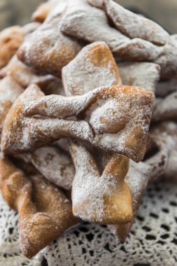 Frappe - tipik İtalyan karnaval börek