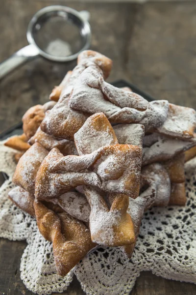 Frappe - típicos buñuelos de carnaval italianos — Foto de Stock