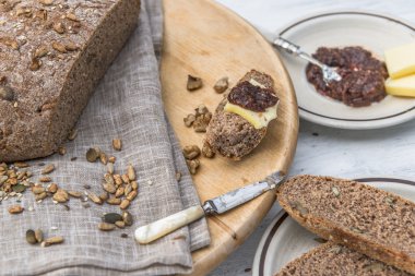 Kepekli ekmek ev pişmiş