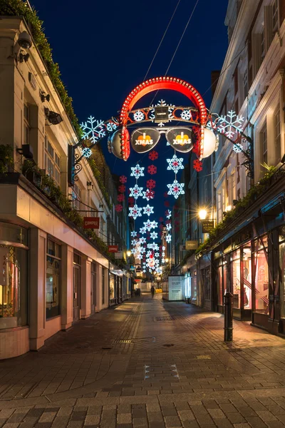 Weihnachtsdekoration in der Carnaby Street, London — Stockfoto