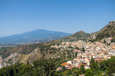 Taormina Etna Dağı ile görünümünde arka plan