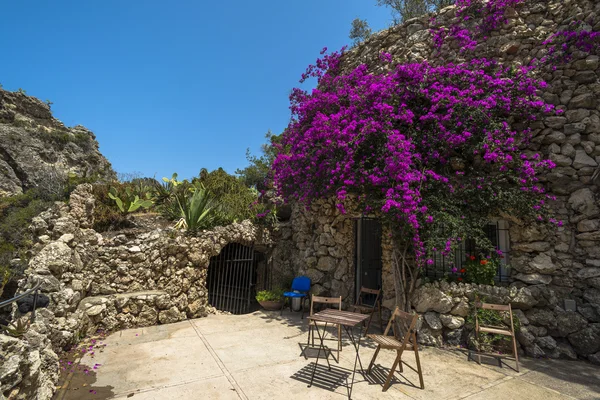 Kalıntıları üzerinde Isola Bella, Taormina, Sicilya kapalı — Stok fotoğraf