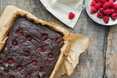 ev yapımı çikolatalı browni kek