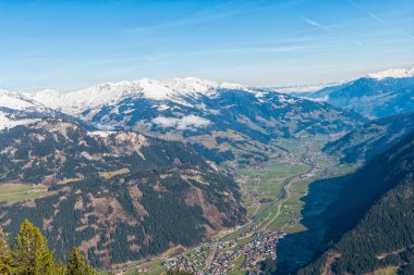 Mayrhofen Ahorn Dağı, Avusturya'nın Üstten Görünüm