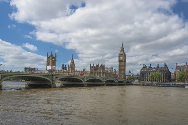 Big Ben e Casas do Parlamento em Londres — Fotografia de Stock