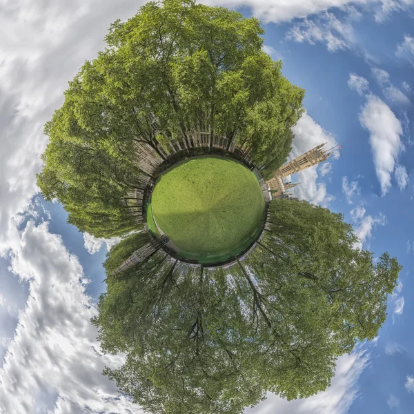 Panorama à 360 degrés des Maisons de Parlements dans le parc — Photo