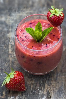 Çilekli Smoothie