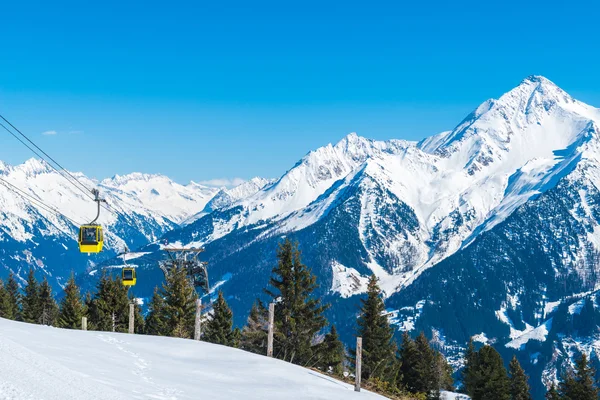 Østrigske Alper, Mayrhofen skisportssted - Stock-foto