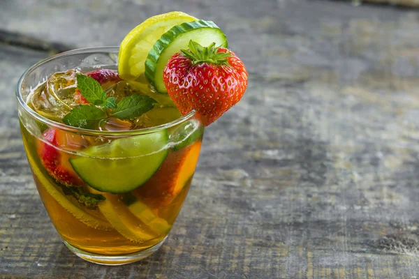 Pimms limonata ile