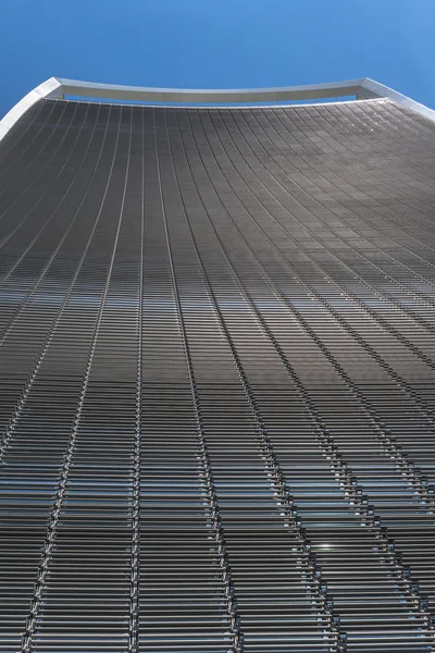 Opwaartse weergave van Walkie Talkie gebouw in Londen, Verenigd Koninkrijk — Stockfoto