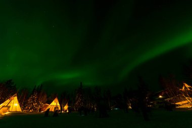 Aurora Borealis Manzarası (Kuzey Işıkları), Kanada 'da Yellowknife