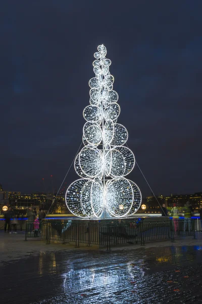 Árvore de Natal de vidro em Londres — Fotografia de Stock