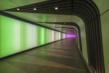 King's Cross St Pancras istasyonunda disko tünel