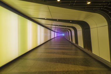 King's Cross St Pancras istasyonunda disko tünel