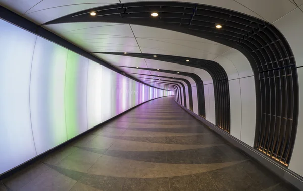 Диско-тоннель на станции Кингс-Кросс-Сент-Панкрас — стоковое фото