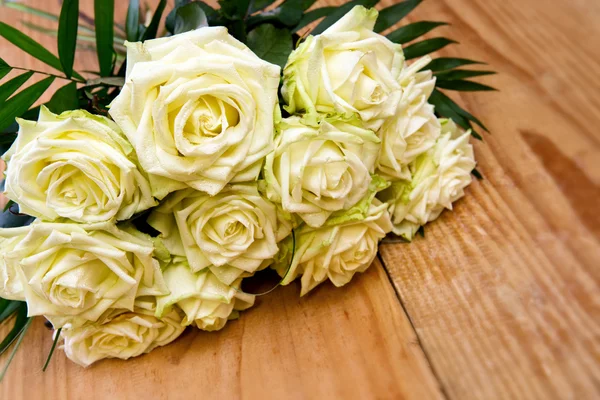Bouquet di rose bianche . — Foto Stock
