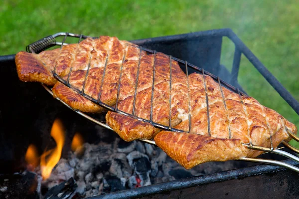 Filete de salmón en la parrilla  . —  Fotos de Stock