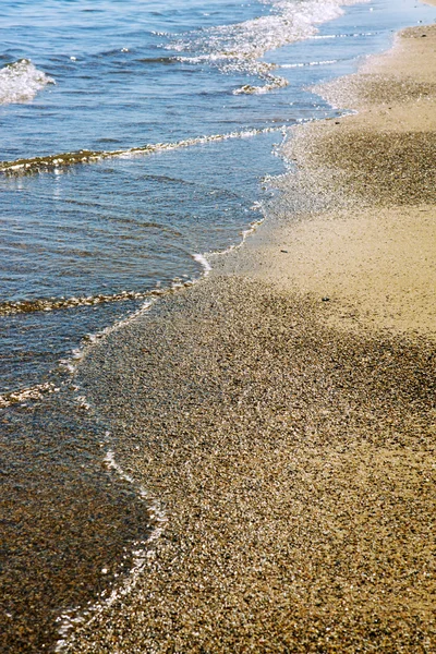 海浪和海滩. — 图库照片