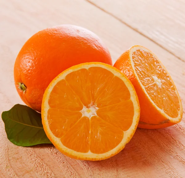 Fresh orange isolated. — Stock Photo, Image