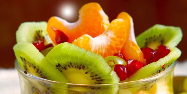 Salada de frutas frescas . — Fotografia de Stock