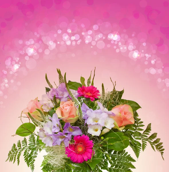 Colorato bouquet di rose isolato . — Foto Stock
